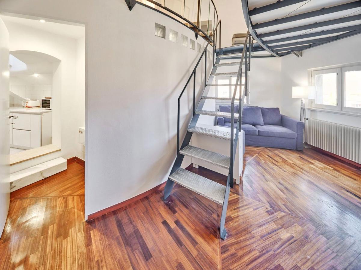 Splendid Apartment In The Historic Center Милан Экстерьер фото